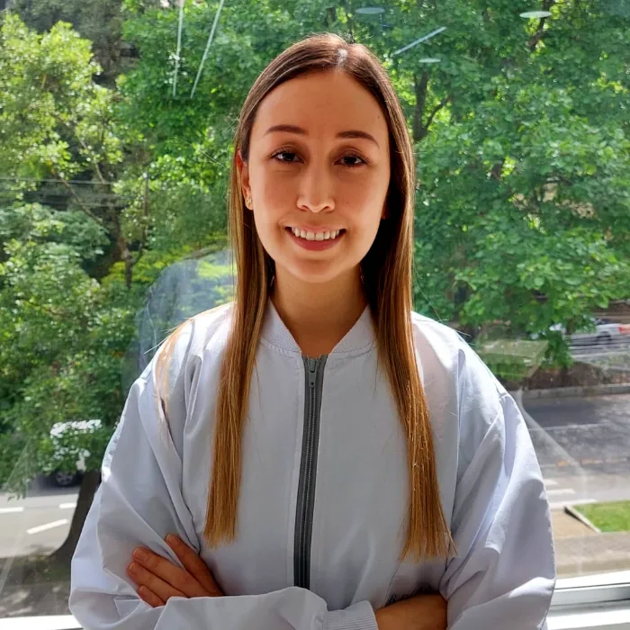 Dentista en medellin doctora Laura Restrepo